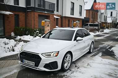 Седан Audi A4 2022 в Львове