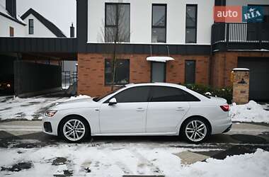 Седан Audi A4 2022 в Львове