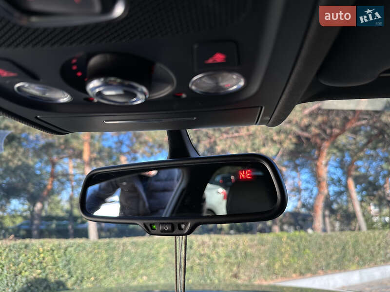 Седан Audi A4 2013 в Днепре