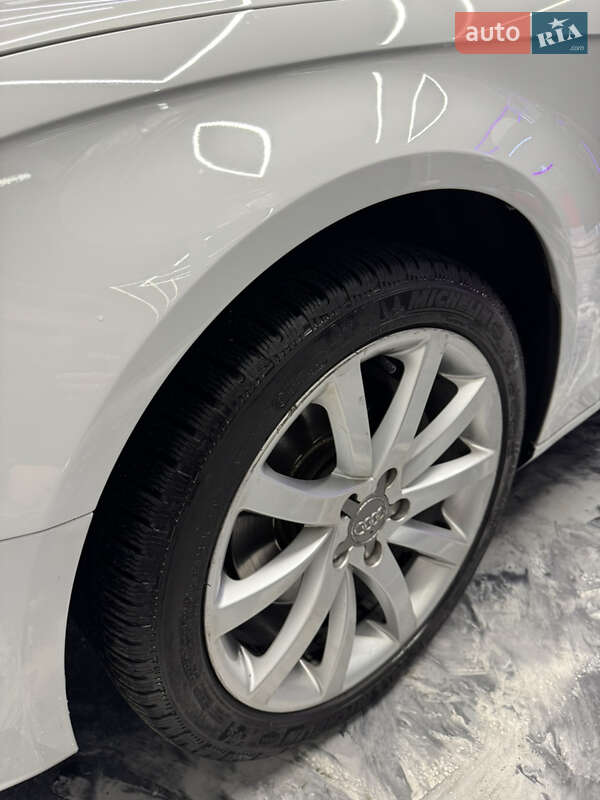 Седан Audi A4 2013 в Киеве
