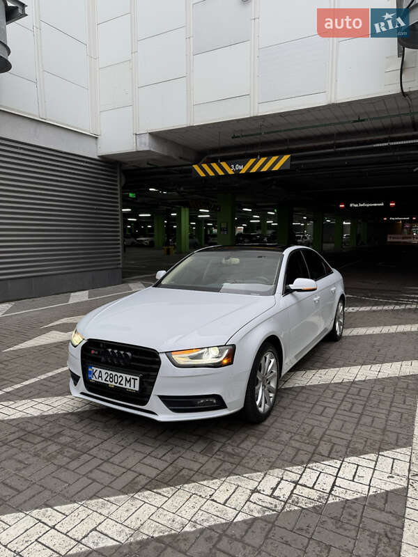 Седан Audi A4 2013 в Киеве