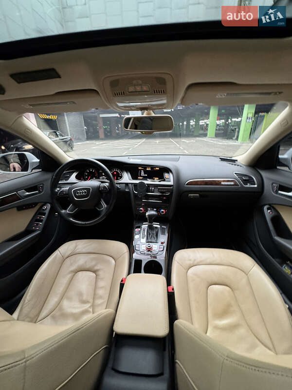 Седан Audi A4 2013 в Киеве