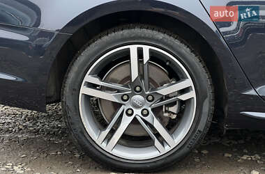 Седан Audi A4 2018 в 