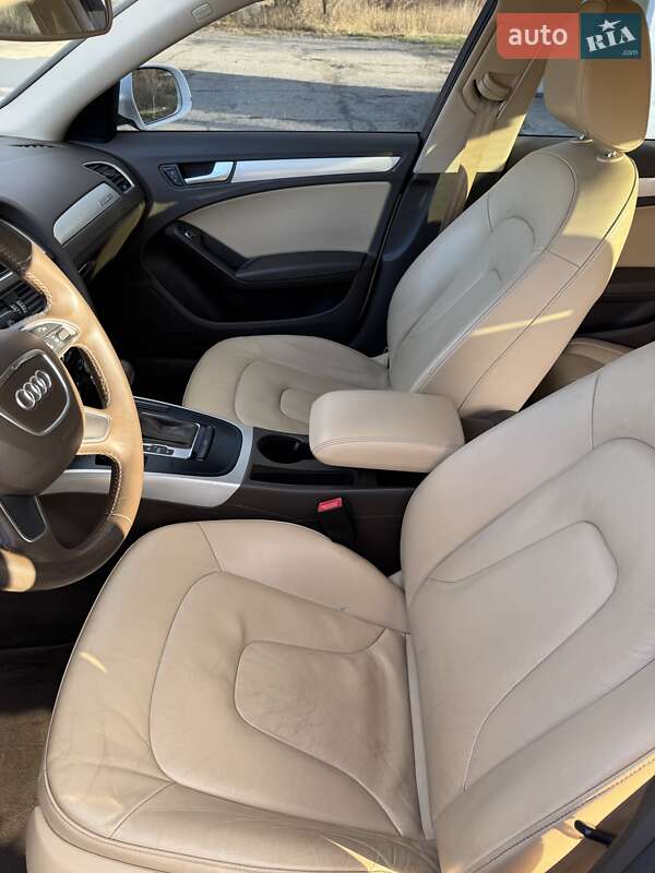 Седан Audi A4 2014 в Полтаве