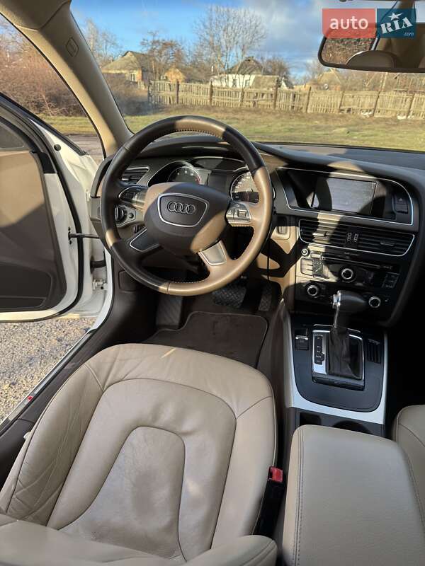 Седан Audi A4 2014 в Полтаве