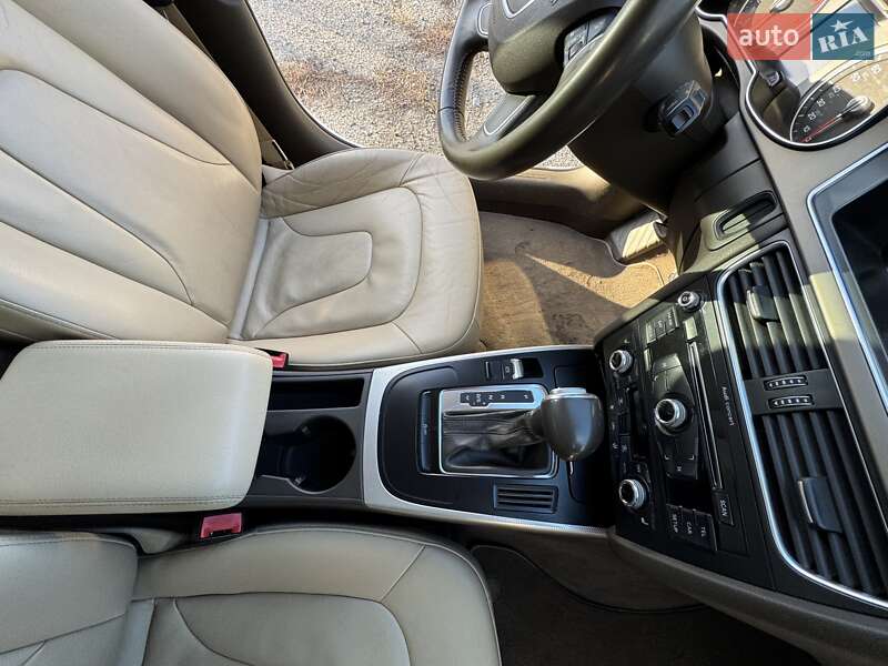 Седан Audi A4 2014 в Полтаве