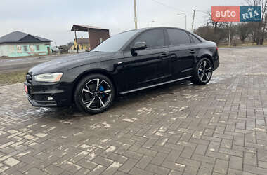 Седан Audi A4 2015 в Червонограде