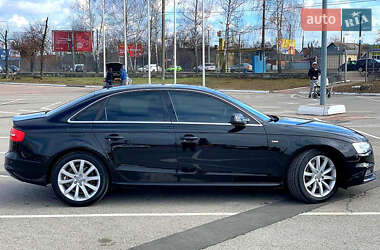 Седан Audi A4 2014 в Львове