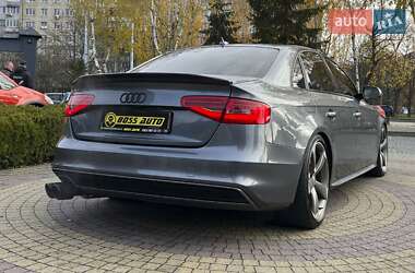 Седан Audi A4 2013 в Львові