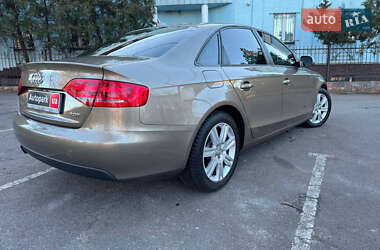 Седан Audi A4 2011 в Києві