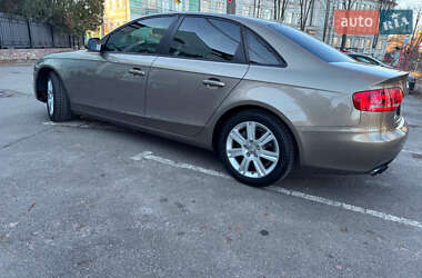 Седан Audi A4 2011 в Києві