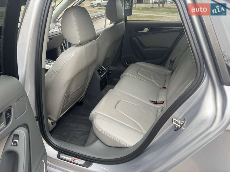 Седан Audi A4 2015 в Києві