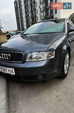 Седан Audi A4 2002 в Києві