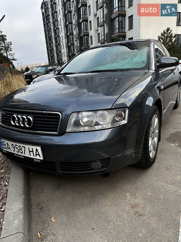 Седан Audi A4 2002 в Києві