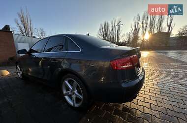 Седан Audi A4 2010 в Кривом Роге