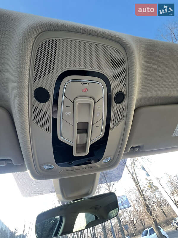 Седан Audi A4 2020 в Львове