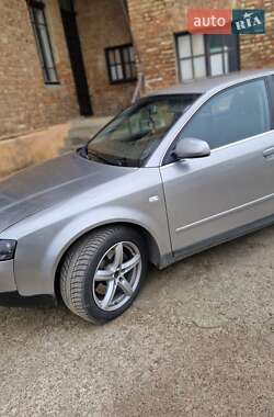 Седан Audi A4 2002 в 