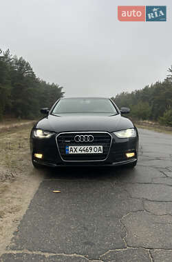 Седан Audi A4 2012 в Кременчуці