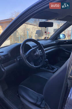 Седан Audi A4 1999 в 