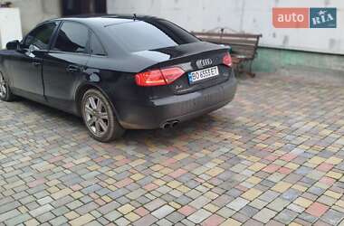 Седан Audi A4 2011 в Волочиську