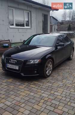 Седан Audi A4 2011 в Волочиську