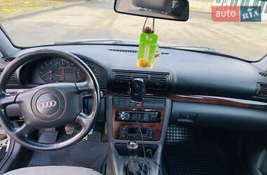 Седан Audi A4 1998 в Тернополі
