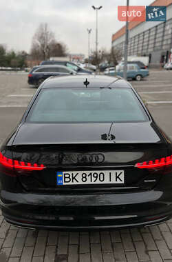 Седан Audi A4 2022 в Києві