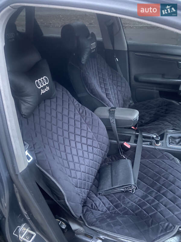 Седан Audi A4 2001 в Желтых Водах