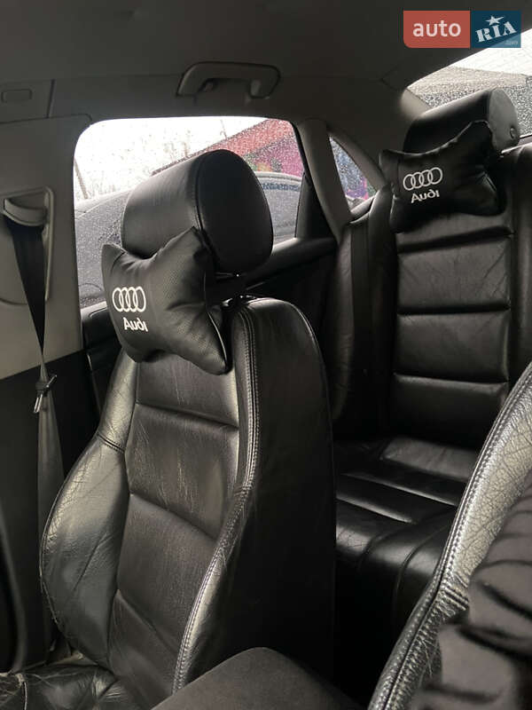 Седан Audi A4 2001 в Желтых Водах