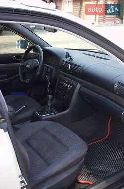 Универсал Audi A4 2001 в 