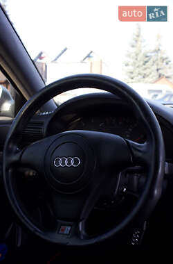 Универсал Audi A4 2001 в 