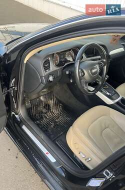 Седан Audi A4 2014 в 