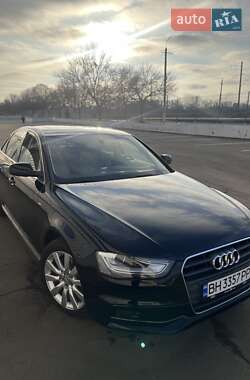 Седан Audi A4 2014 в Білгороді-Дністровському