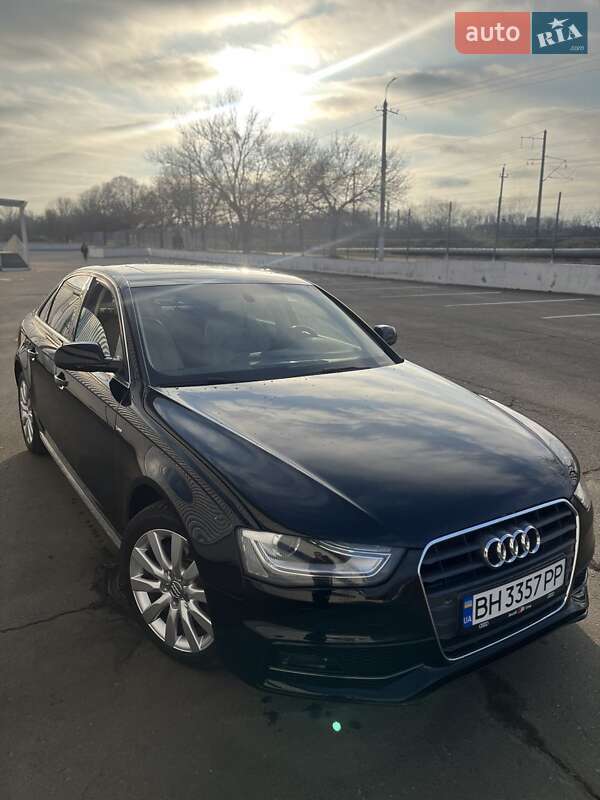 Седан Audi A4 2014 в 
