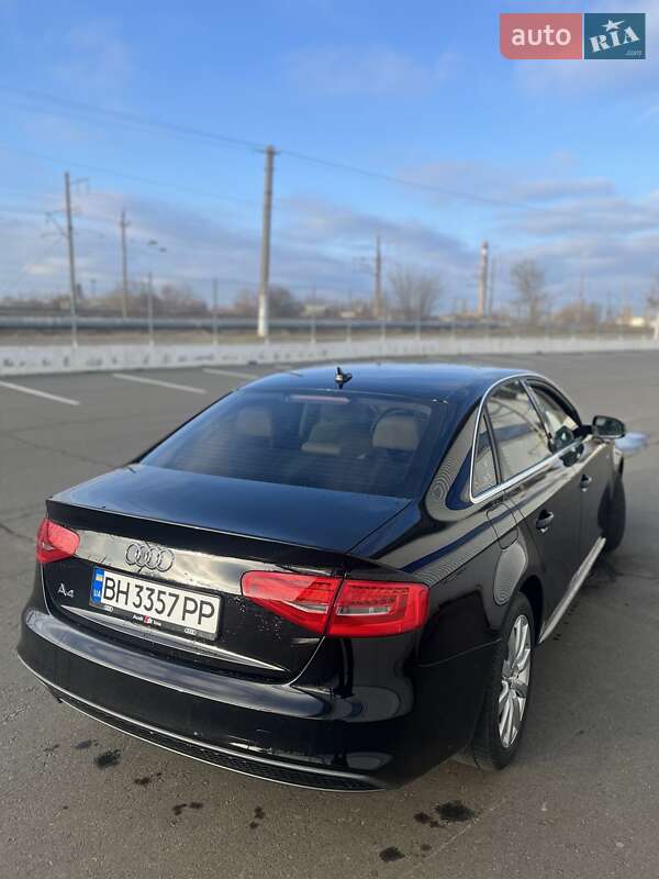 Седан Audi A4 2014 в Білгороді-Дністровському