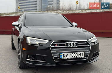 Седан Audi A4 2015 в Киеве