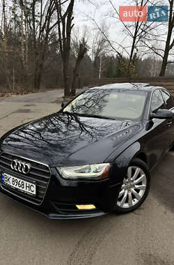 Седан Audi A4 2012 в Києві