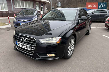 Седан Audi A4 2013 в 