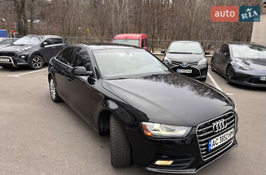 Седан Audi A4 2013 в 