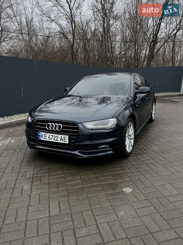 Седан Audi A4 2015 в Дніпрі