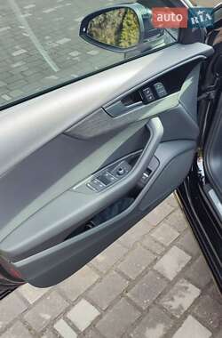 Седан Audi A4 2020 в 