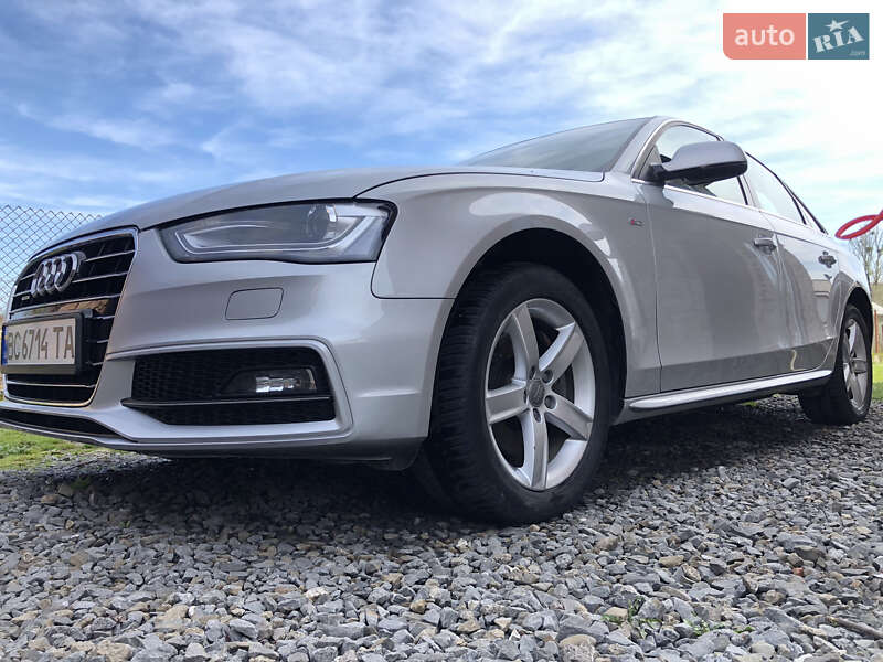 Седан Audi A4 2014 в Львове