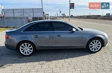 Седан Audi A4 2012 в Львові