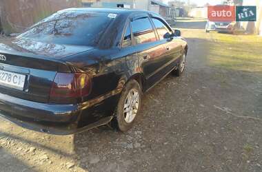 Седан Audi A4 1995 в 