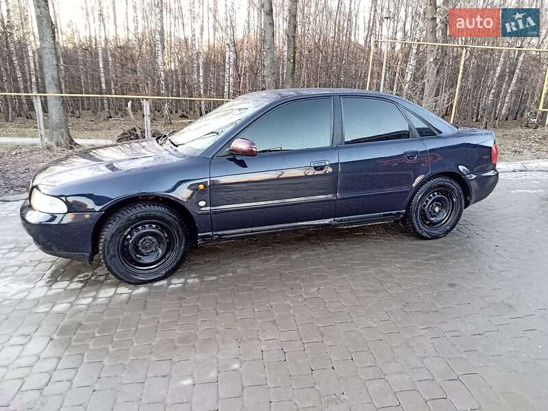 Седан Audi A4 1997 в Николаеве