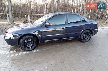 Седан Audi A4 1997 в 