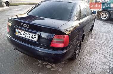Седан Audi A4 1997 в 