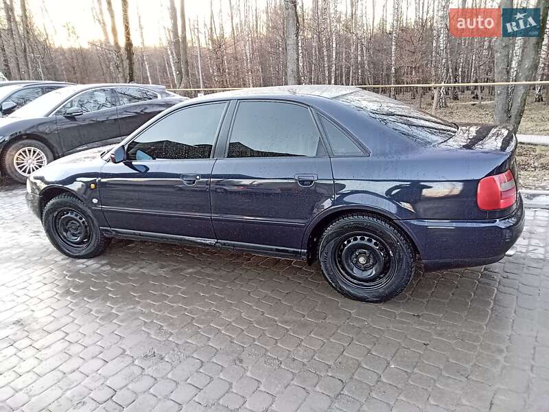 Седан Audi A4 1997 в Николаеве