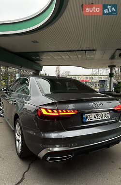 Седан Audi A4 2020 в 