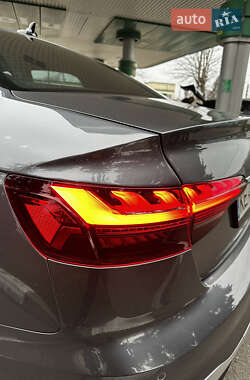 Седан Audi A4 2020 в 
